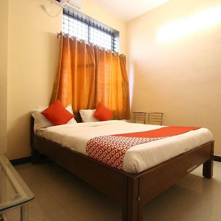 Oyo Flagship 30734 Jeevan Lodge 시모가 외부 사진