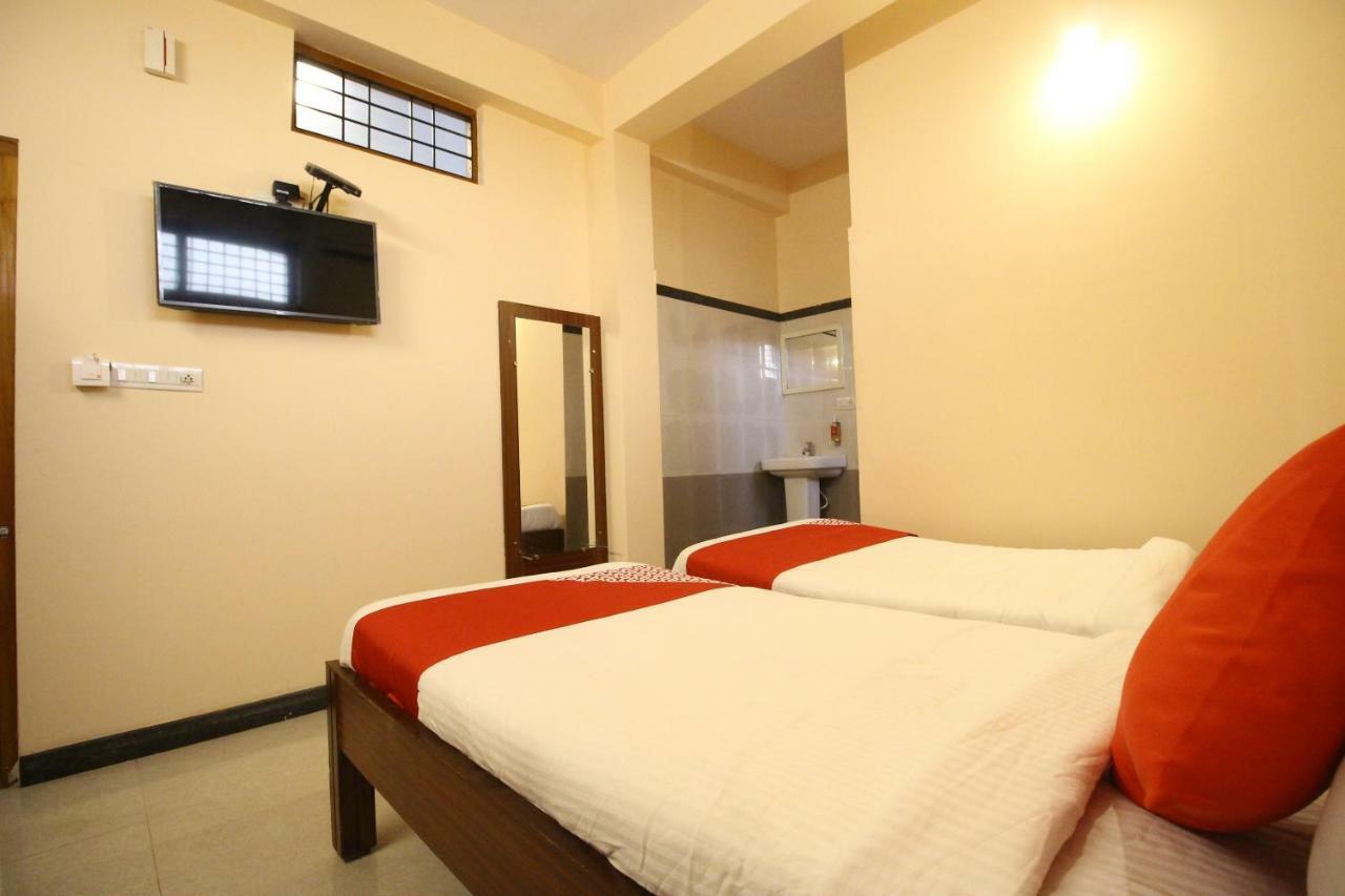 Oyo Flagship 30734 Jeevan Lodge 시모가 외부 사진