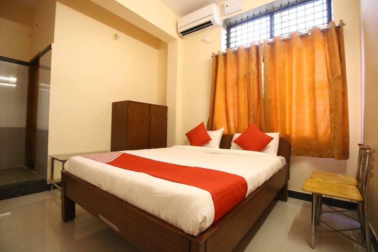 Oyo Flagship 30734 Jeevan Lodge 시모가 외부 사진